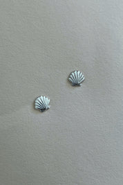 Silver Clam Studs