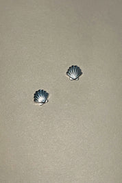 Silver Clam Studs