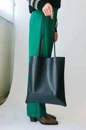 Black Slim Lamb Sak Tote